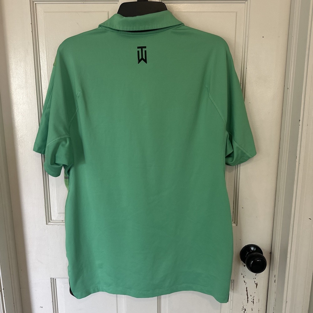 Nike Tiger Woods Dri-FIT Performance Golf Polo Shirt Green DR5318-363 Size M - Picture 6 of 13